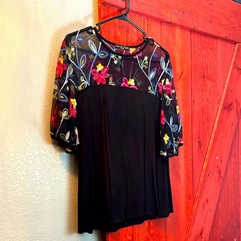 Kim & Cami Black Top with Floral Embroidery
